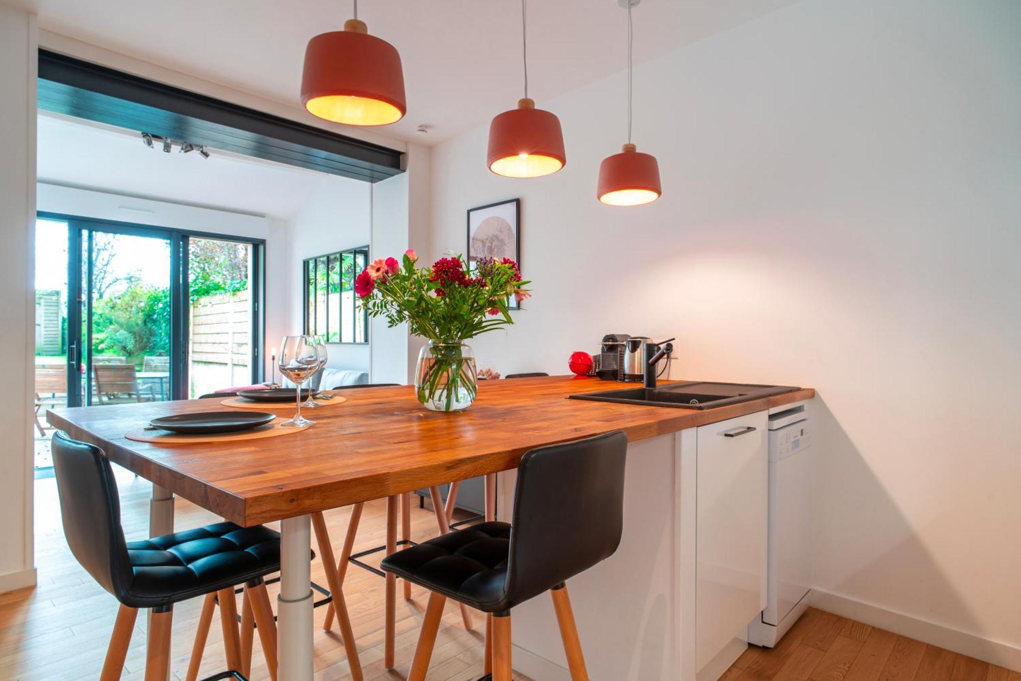 Escale Jardin - Joli Apt Proche Gare Avec Jardin 瓦讷 外观 照片