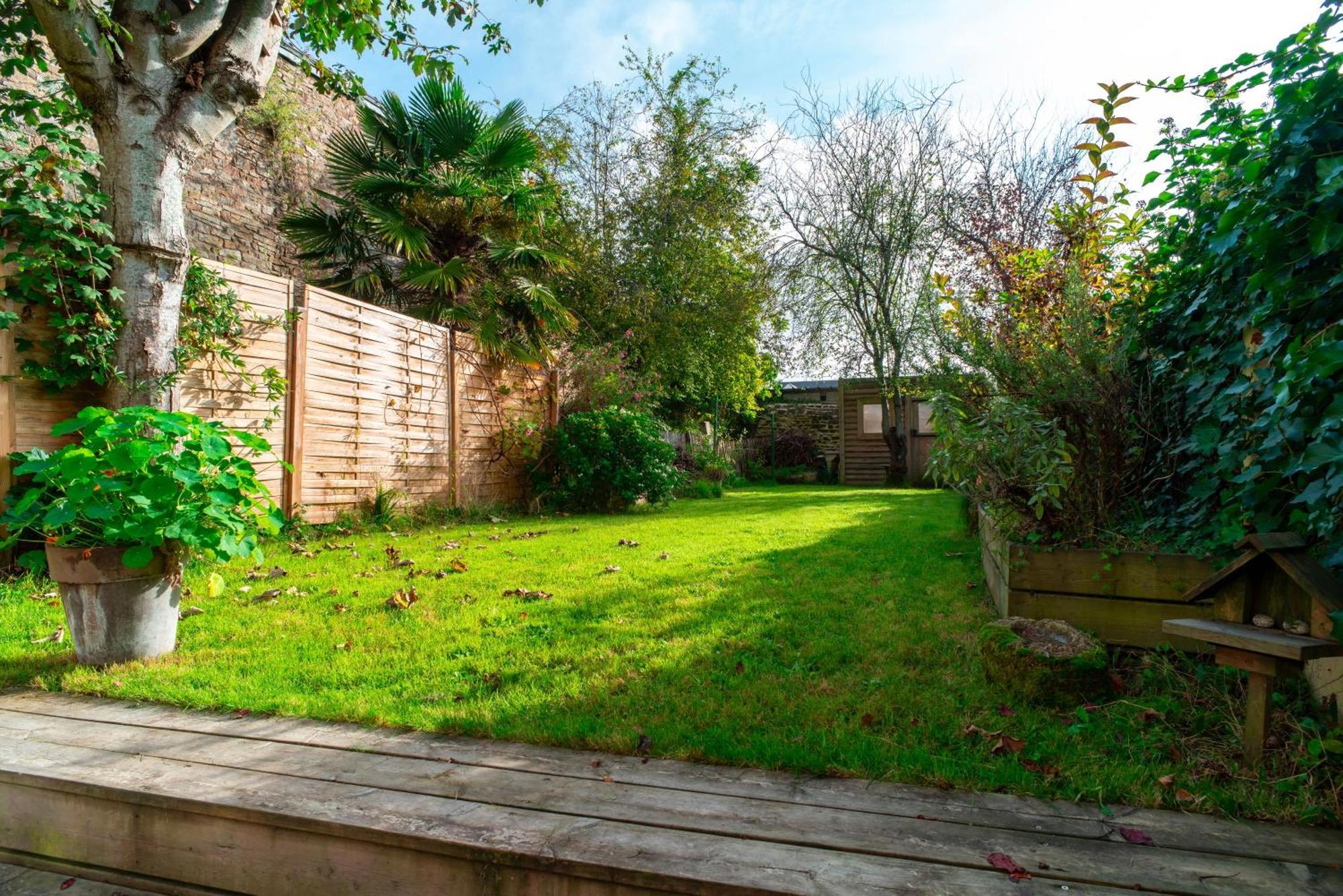 Escale Jardin - Joli Apt Proche Gare Avec Jardin 瓦讷 外观 照片